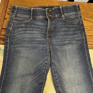 Apt. 9 Ankle Length Jeans. Size 14.